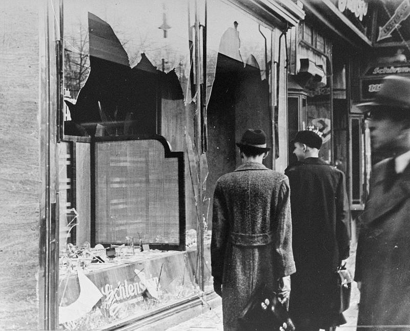 В Риге 4 июля 1941 года устроили еврейский погром